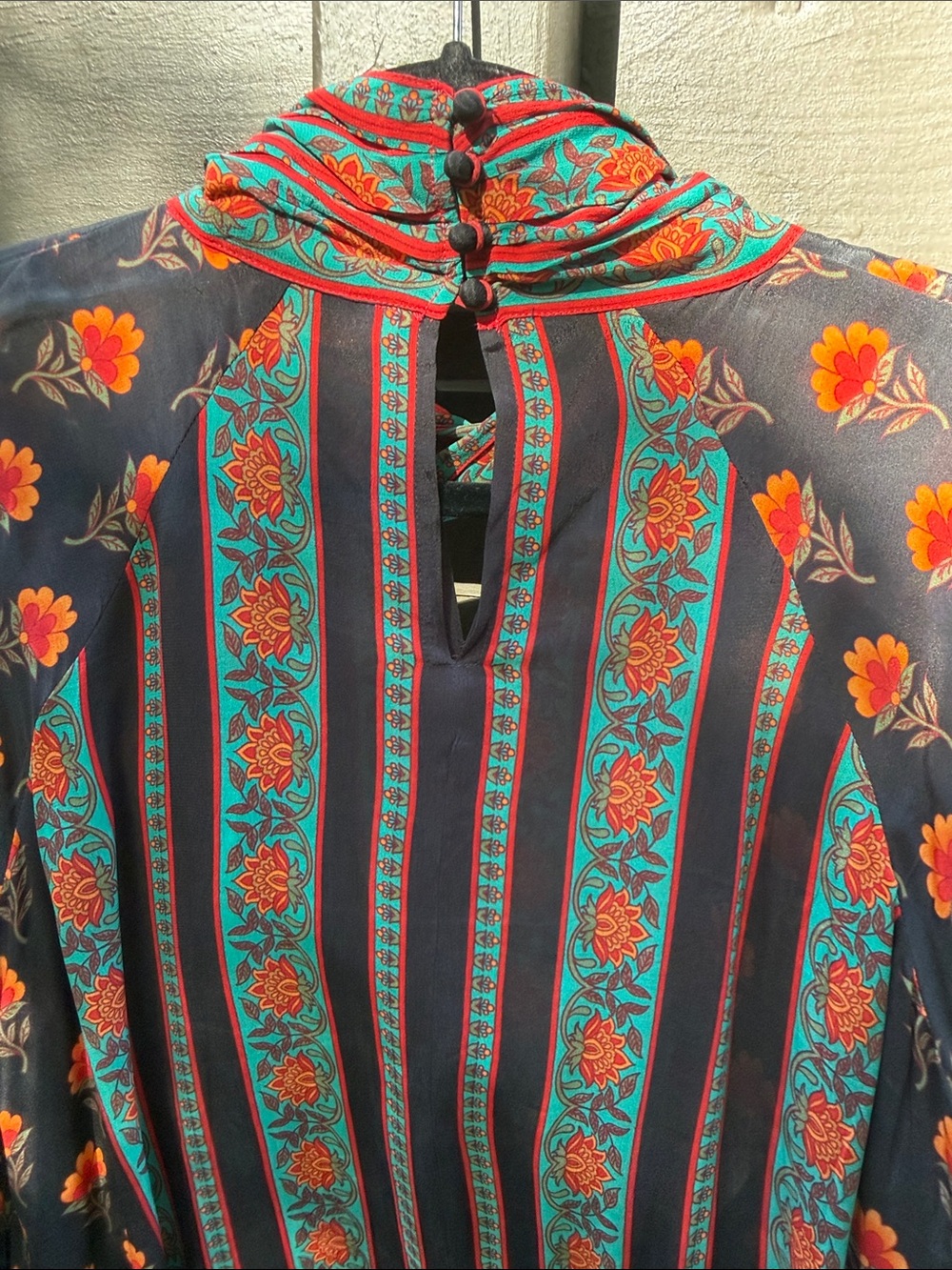 Ritu Kumar XL Scarf Neck Tunic Top Silk Feel Handkerchief Hem Boho NWOT - Picture 7 of 7